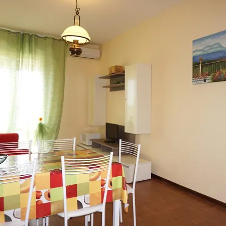 Apartament A Few Steps From The With Shared Pool *